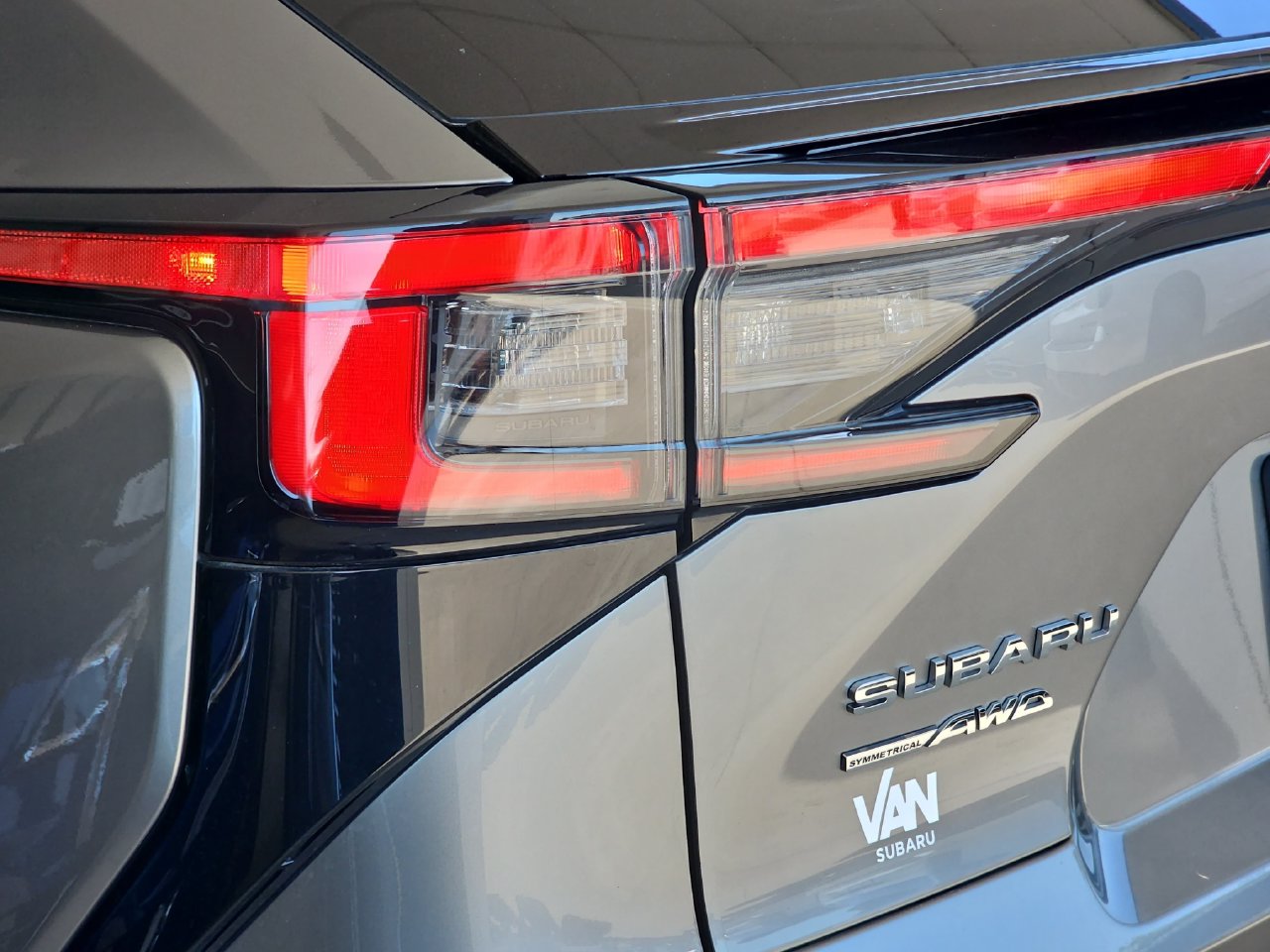Certified Used 2023 Smoked Carbon Subaru Premium image 40