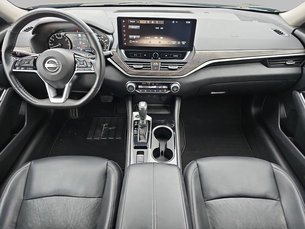 Used 2023 Super Black Clearcoat Nissan 2.5 SL image 11