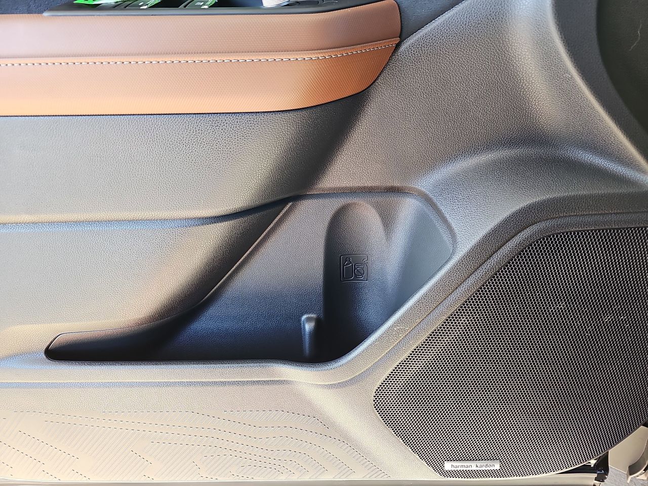 New 2026 Crystal Black Silica Subaru Touring image 29