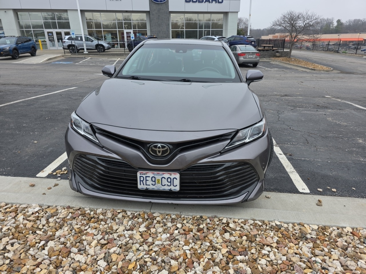 Used 2018 Toyota Camry LE with VIN 4T1B11HK1JU595786 for sale in Kansas City