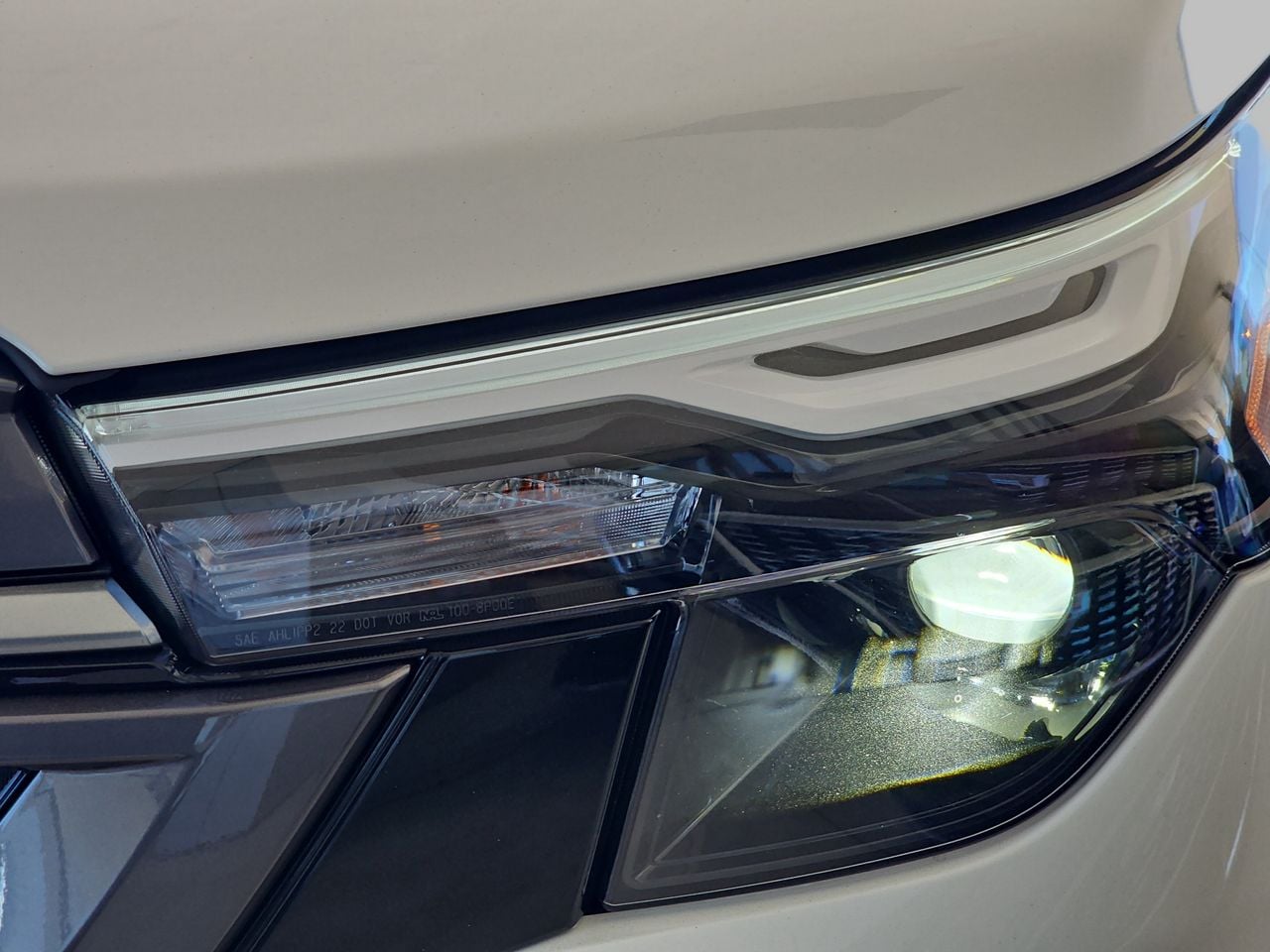 New 2026 Crystal White Pearl Subaru Premium image 32