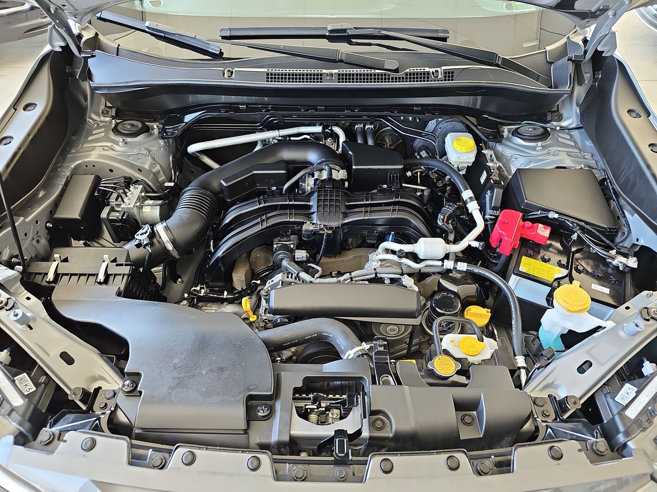 Used 2025 River Rock Pearl Subaru Premium image 35