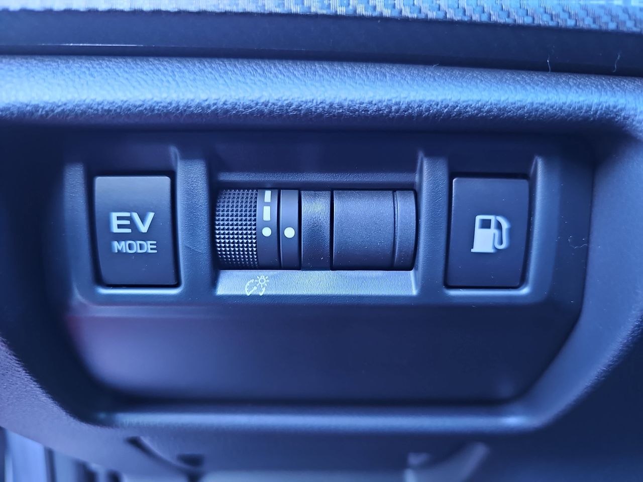 New 2026 Ice Silver Subaru Limited Hybrid image 25