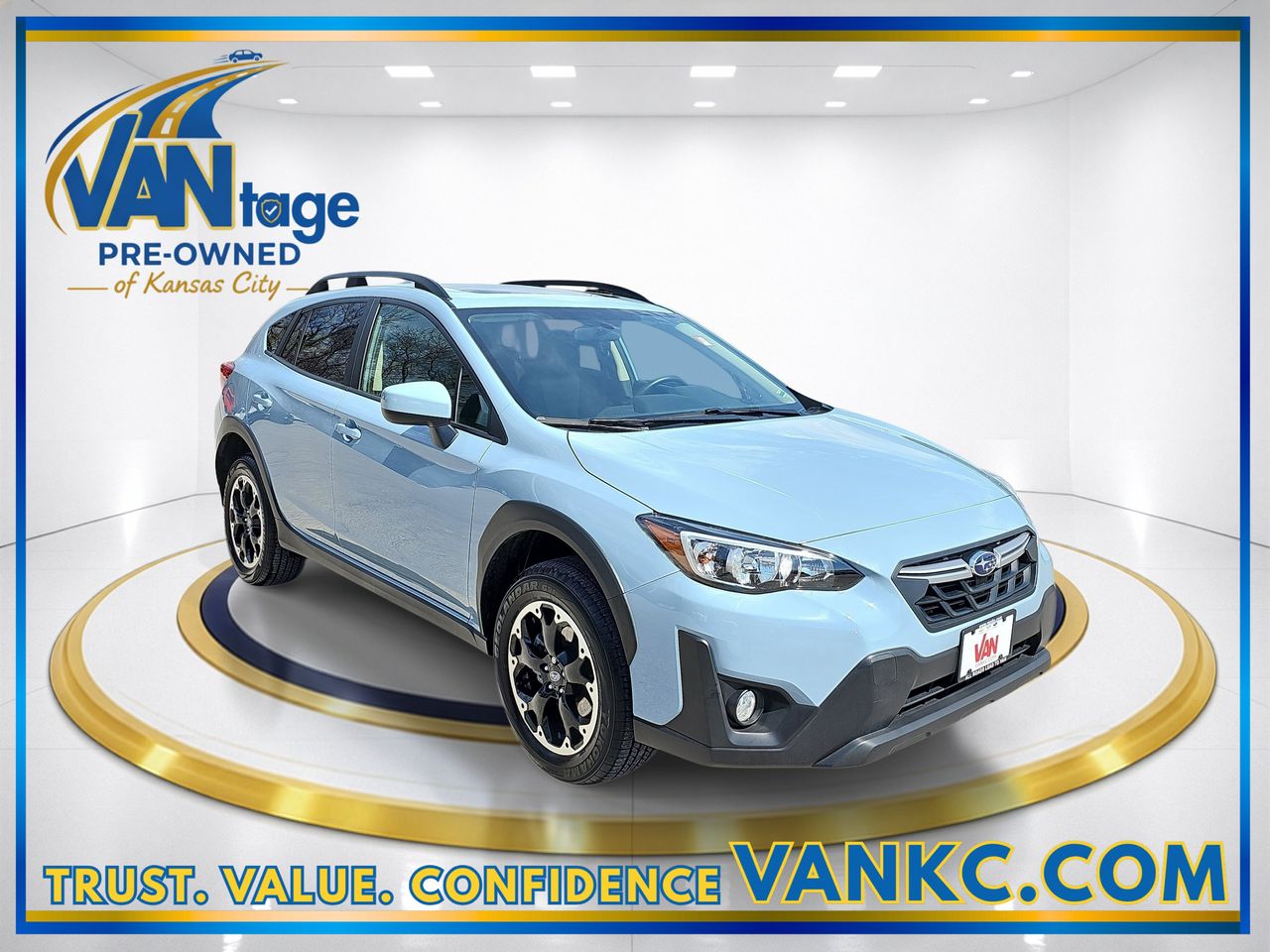Used 2023 Cool-Gray Khaki Subaru Premium image 3