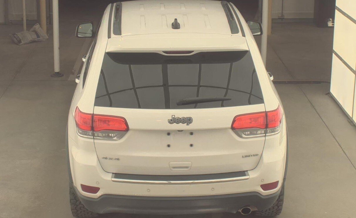 2019 Jeep Grand Cherokee Limited photo 2