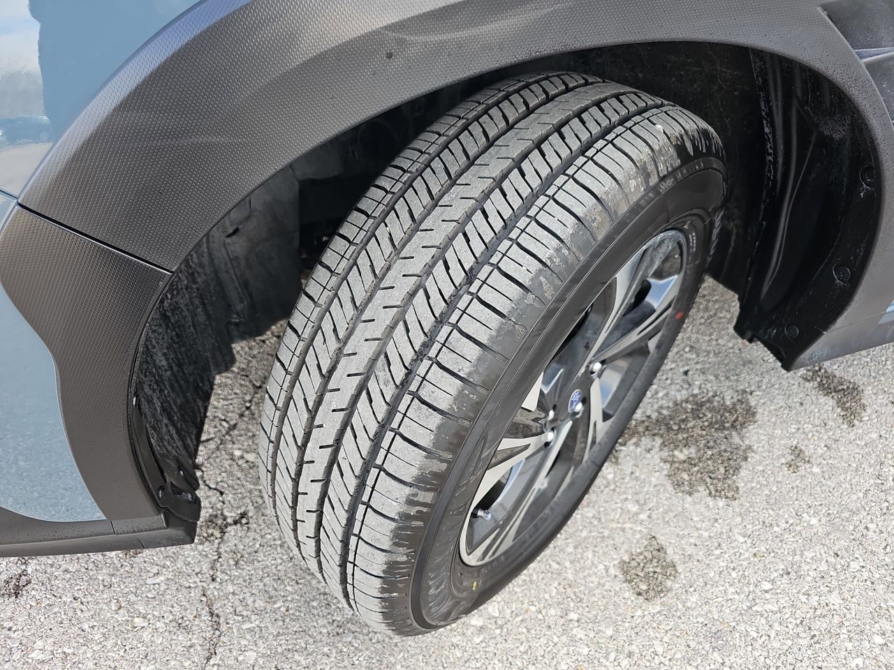 Certified Used 2025 Blue Metallic Subaru Premium image 33