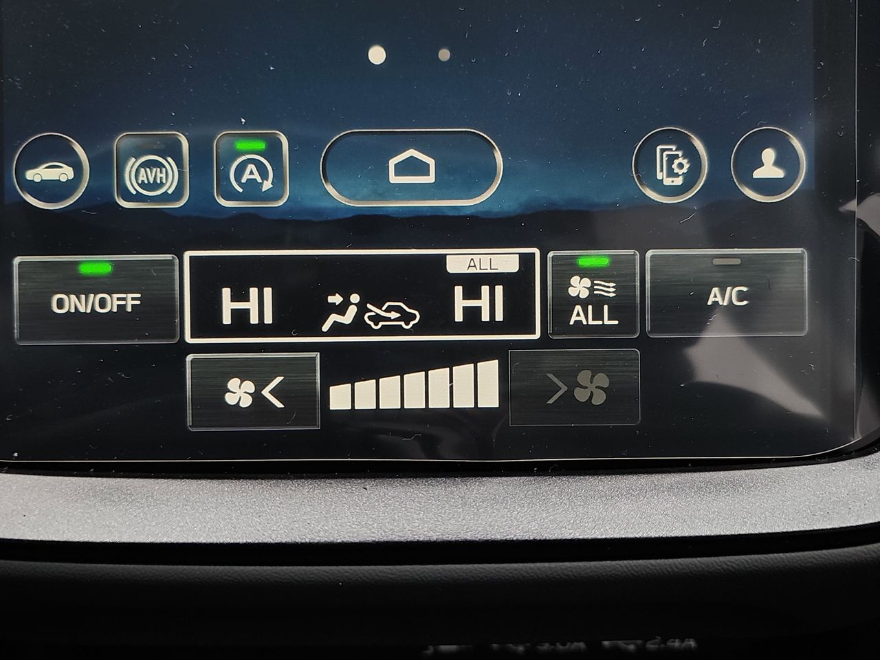 New 2026 Crystal White Pearl Subaru Premium image 21