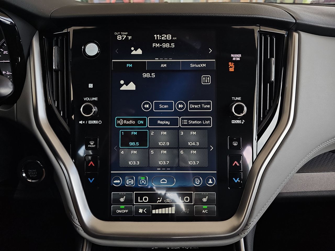 New 2025 Crystal White Pearl Subaru Premium image 19