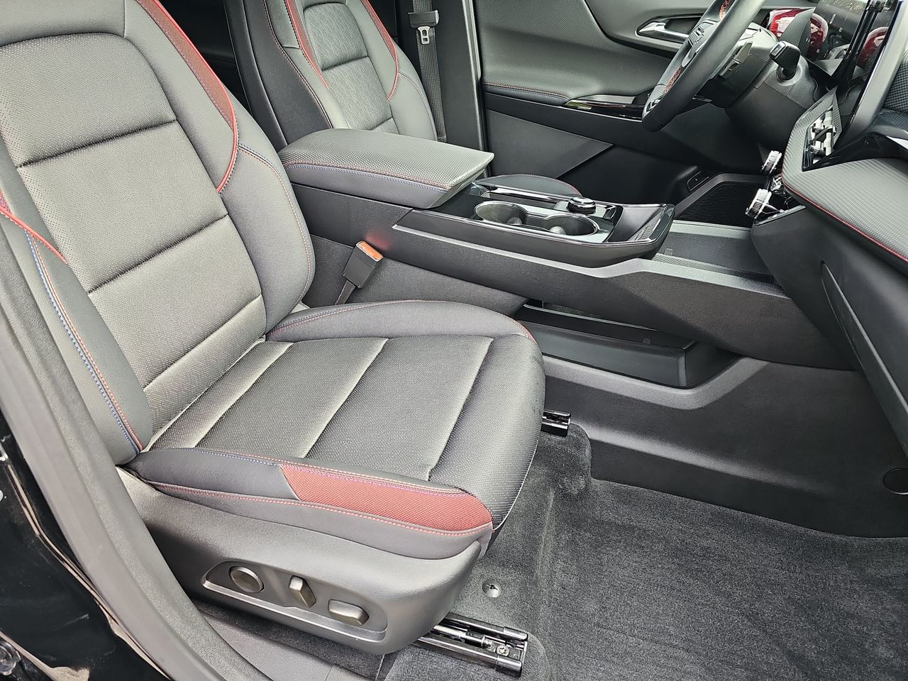 Used 2026 Mosaic Black Metallic Chevrolet RS image 13