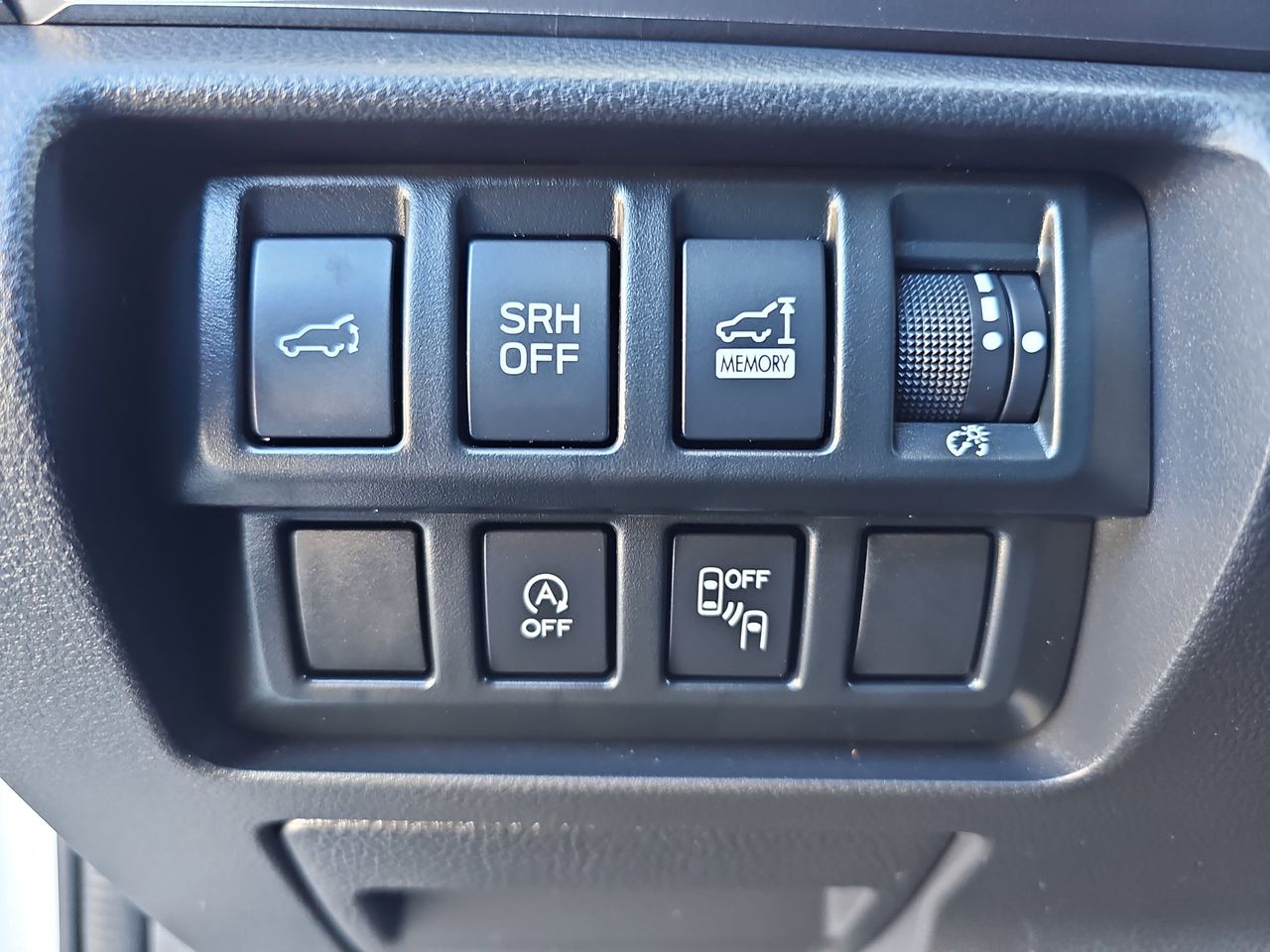 Certified Used 2023 Ice Silver Metallic Subaru Premium image 31