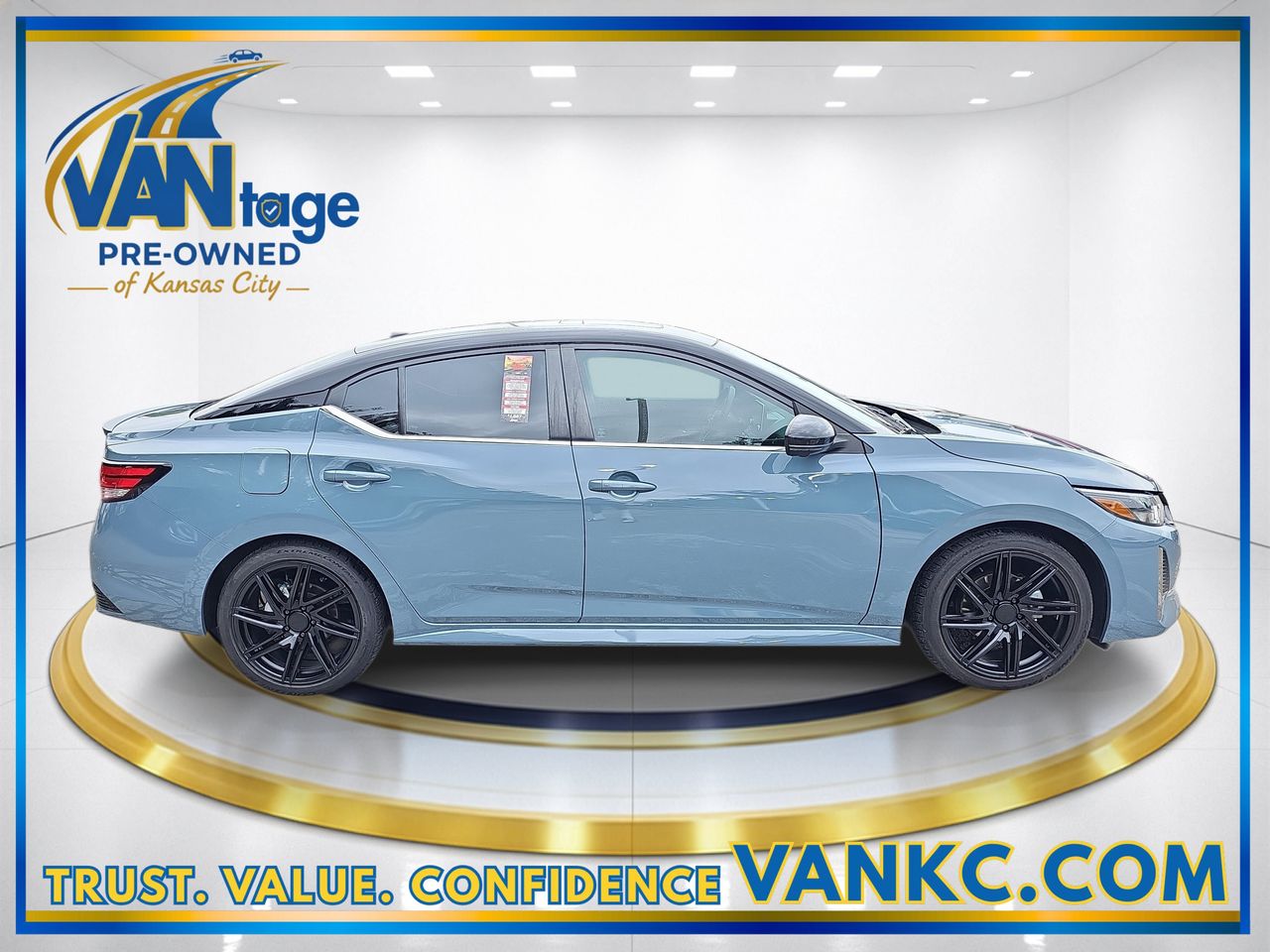 Used 2024 Atlantic Gray Metallic Super Black Nissan SR image 5