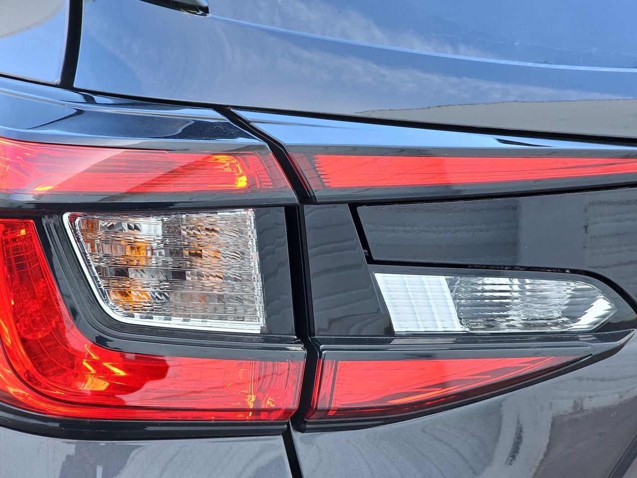 Certified Used 2025 Gray Metallic Subaru Sport image 39