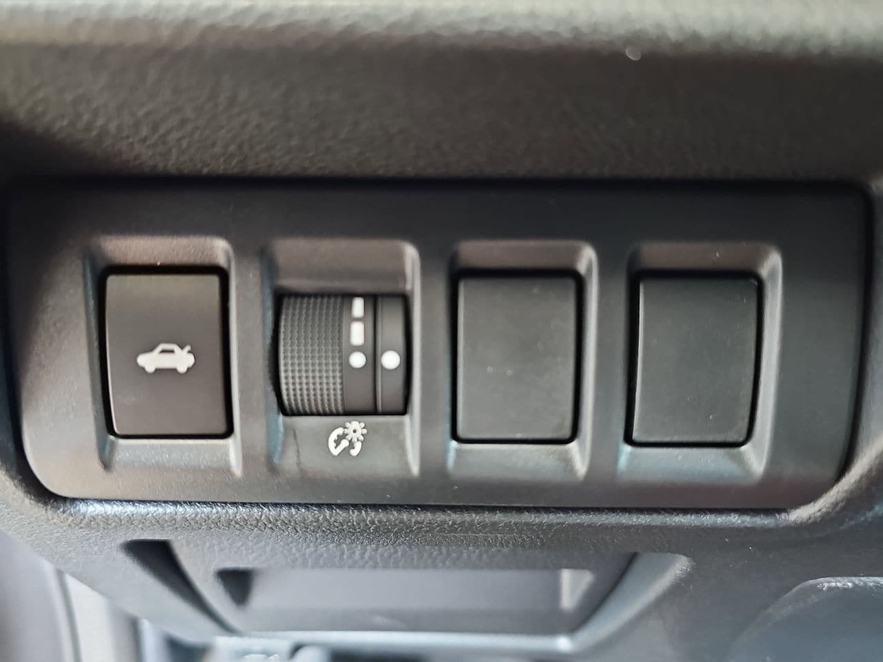 Certified Used 2025 Gray Metallic Subaru Premium image 29