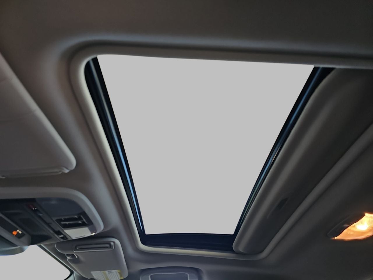 Certified Used 2025 Crystal White Pearl Subaru Premium image 33