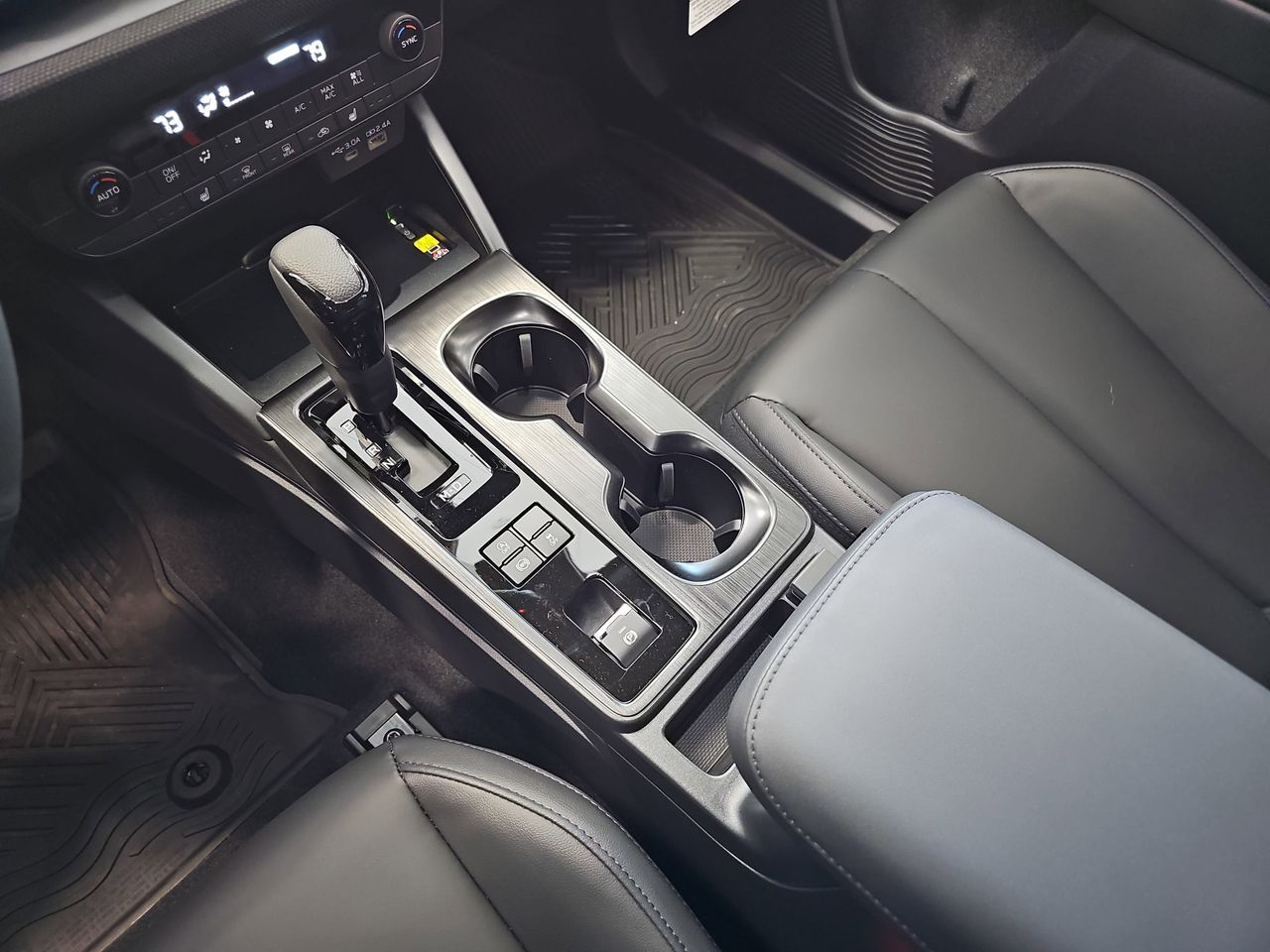 New 2026 Crystal White Pearl Subaru Premium image 25