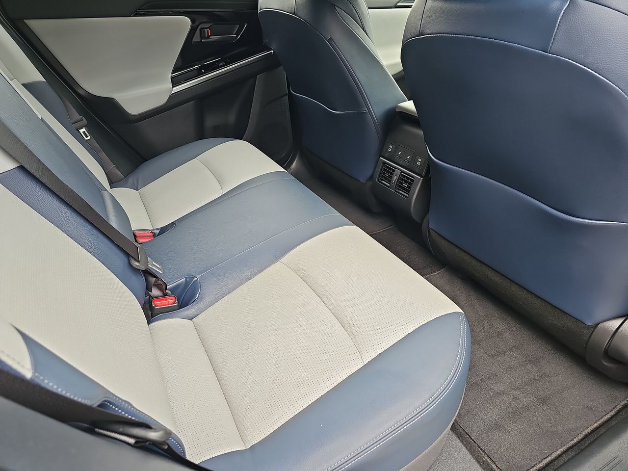 Certified Used 2023 Cosmic White Subaru Touring image 14