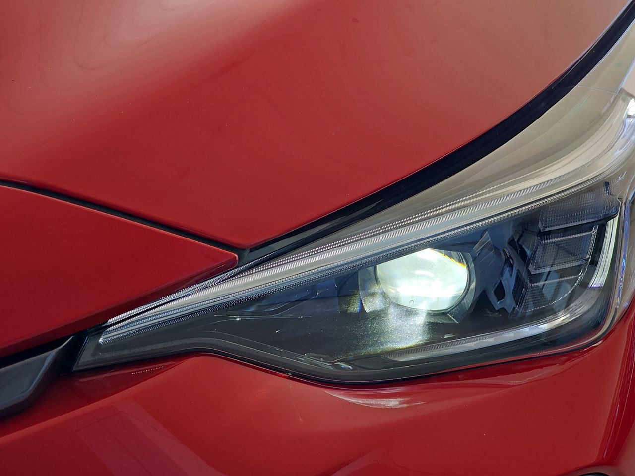 New 2026 Lithium Red Pearl Subaru Limited image 33
