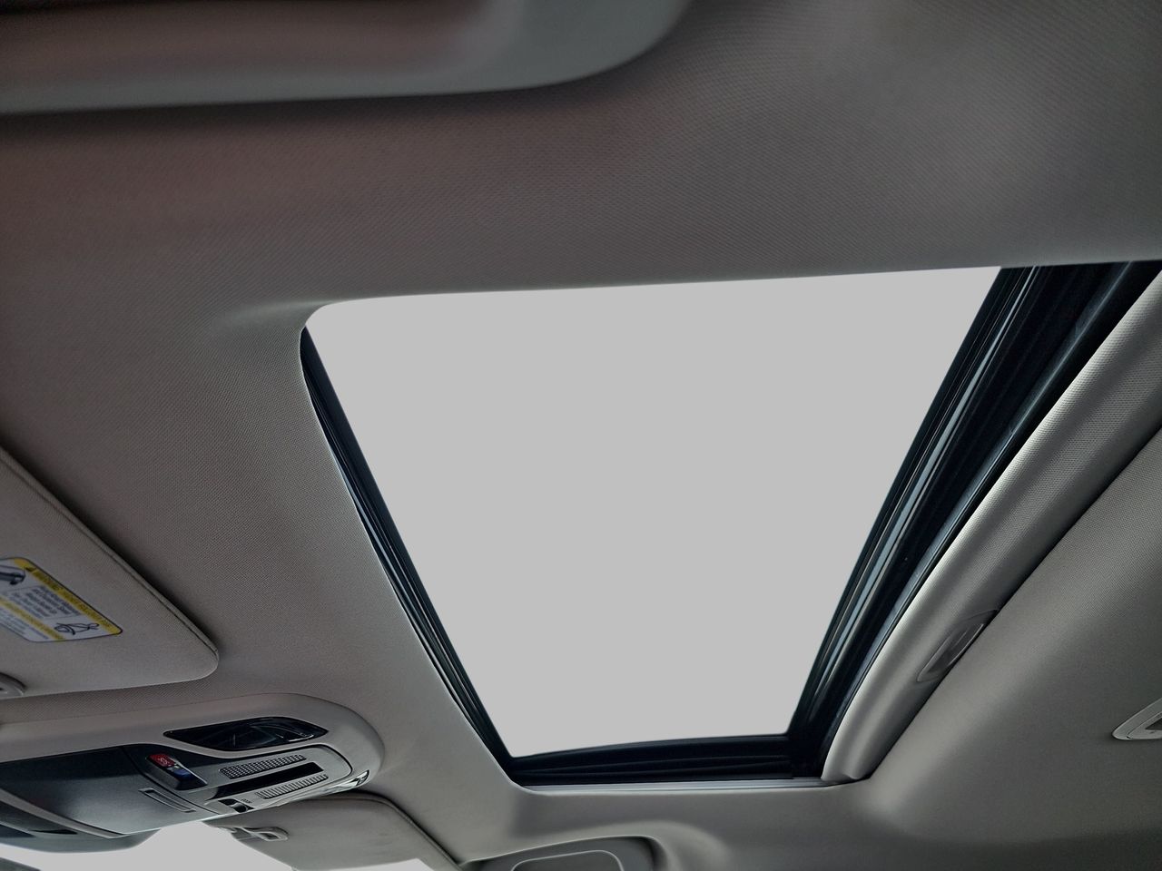 Used 2025 Ice Silver Metallic Subaru Onyx Edition image 35