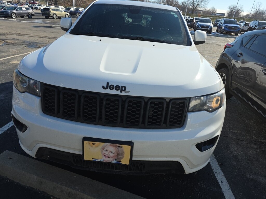 Used 2018 Jeep Grand Cherokee Altitude SUV