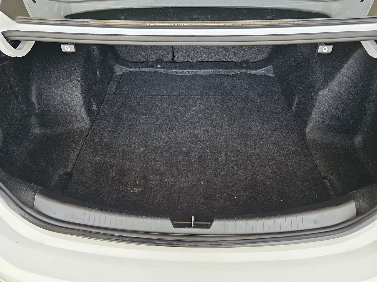 Used 2019 Summit White Chevrolet LT image 15