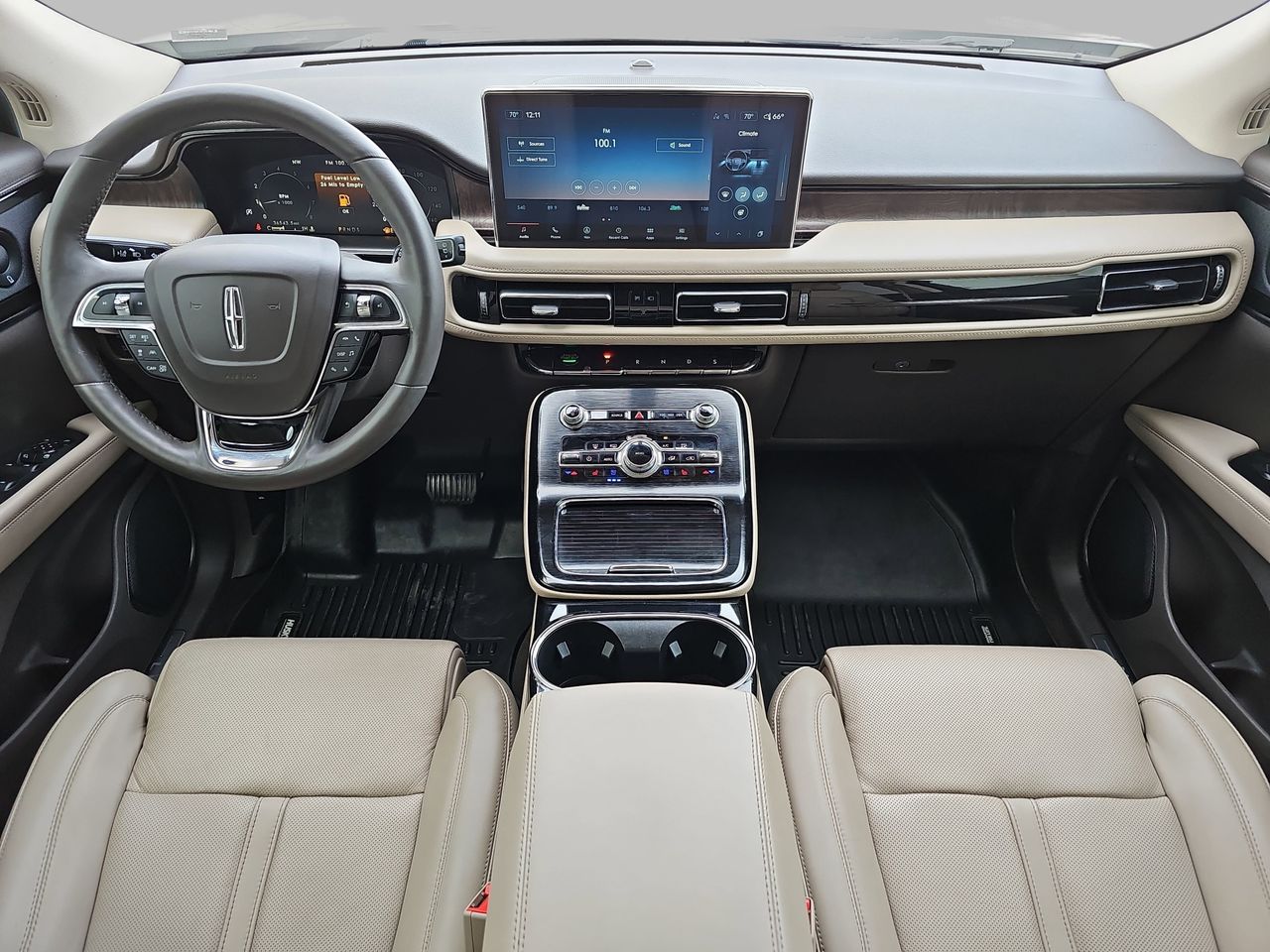 Used 2021 Mocha Lincoln Reserve image 11