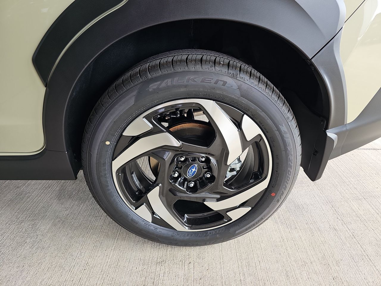 New 2026 Sand Dune Pearl Subaru Limited Hybrid image 34