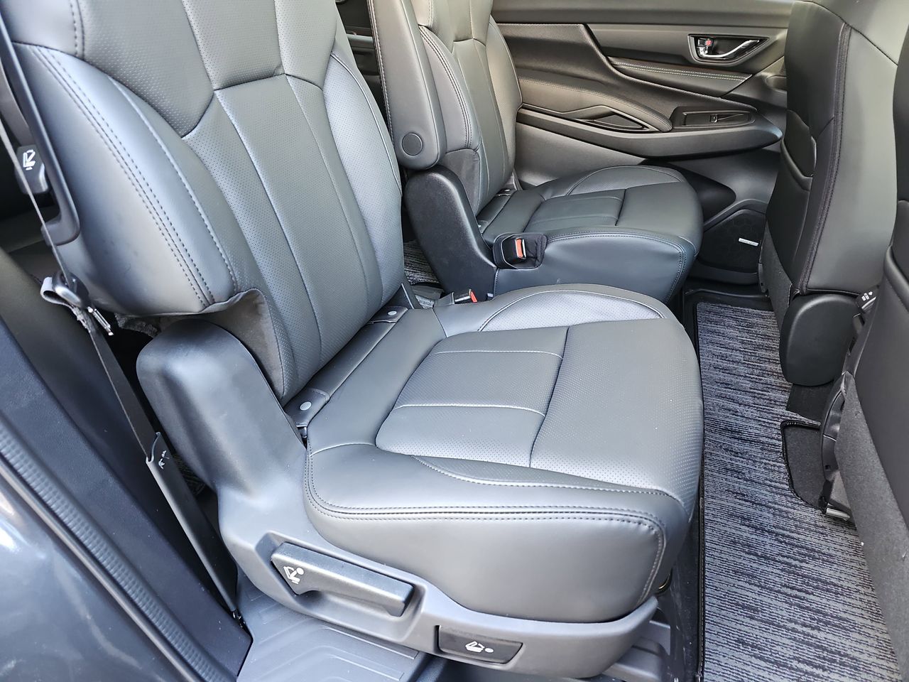 New 2026 Magnetite Gray Subaru Onyx Edition Touring 7-Passenger image 15