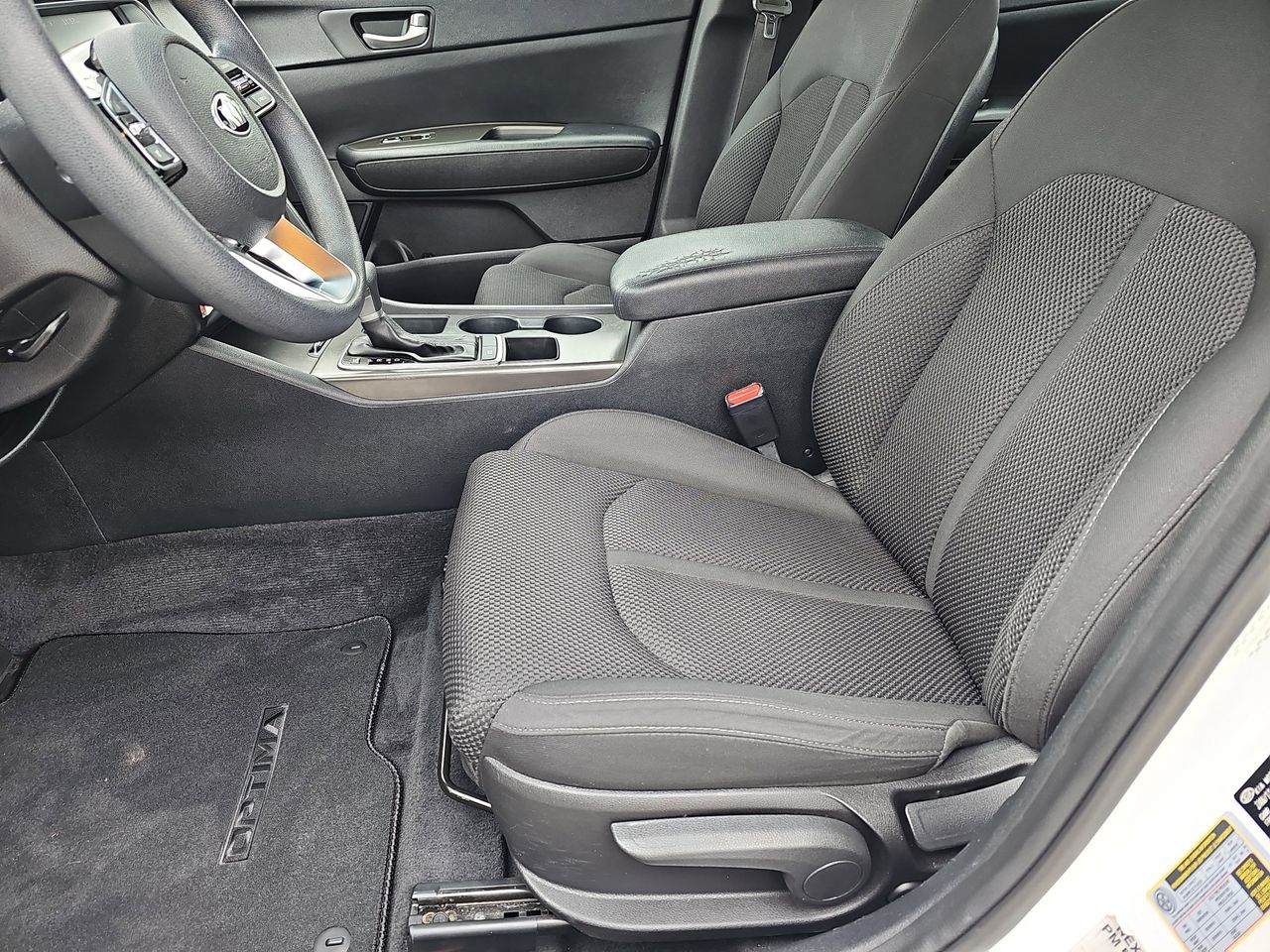 Used 2019 Snow White Pearl Kia LX image 19