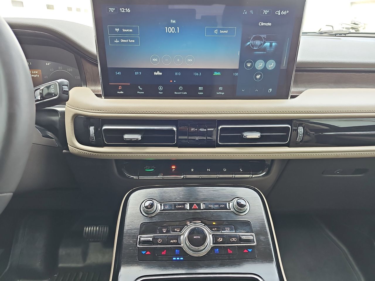 Used 2021 Mocha Lincoln Reserve image 25