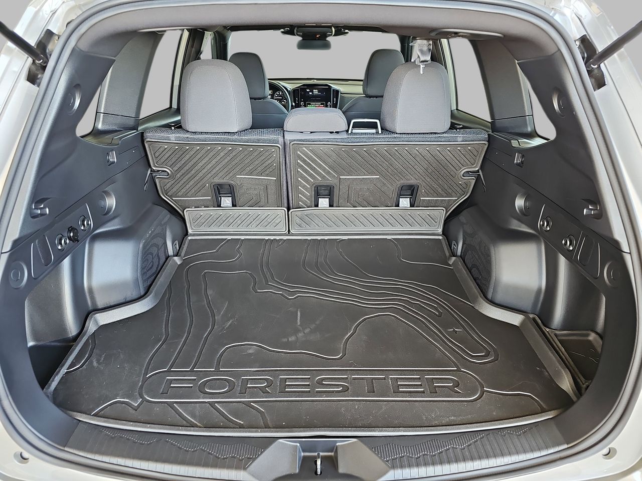 Used 2025 River Rock Pearl Subaru Premium image 15