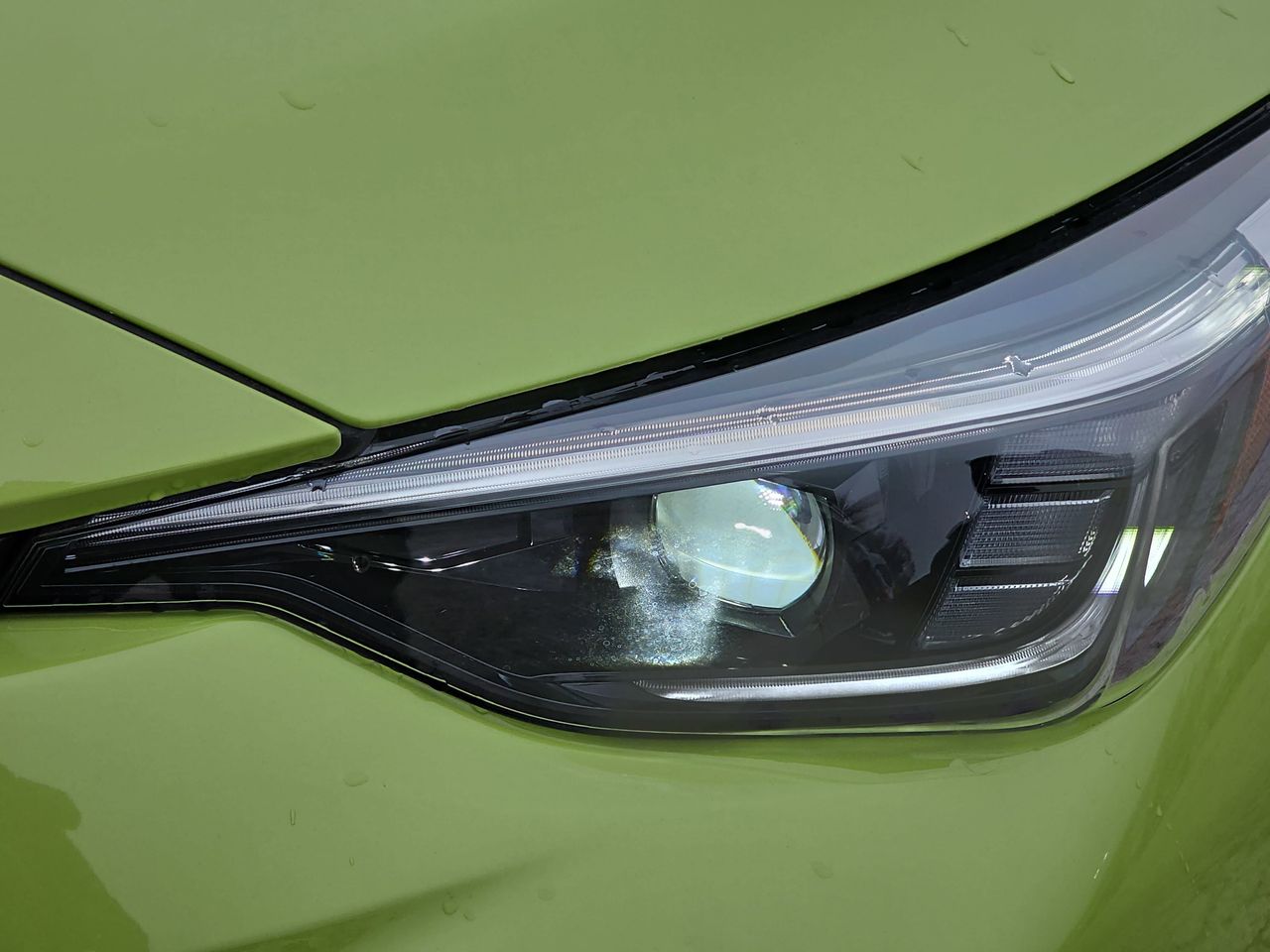 New 2026 Citron Yellow Pearl Subaru Limited Hybrid image 30