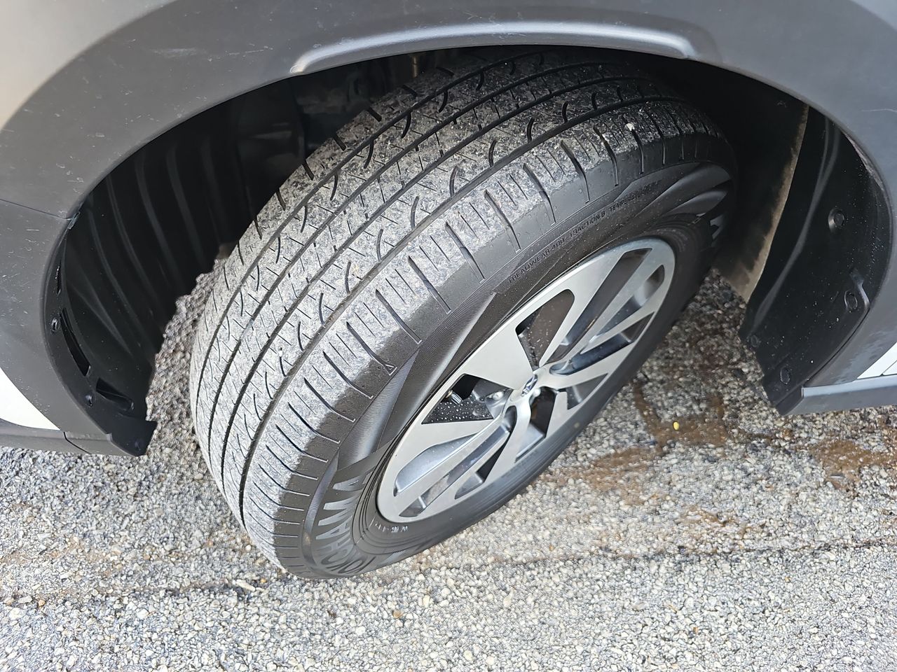 Certified Used 2025 Crystal White Pearl Subaru Premium image 37