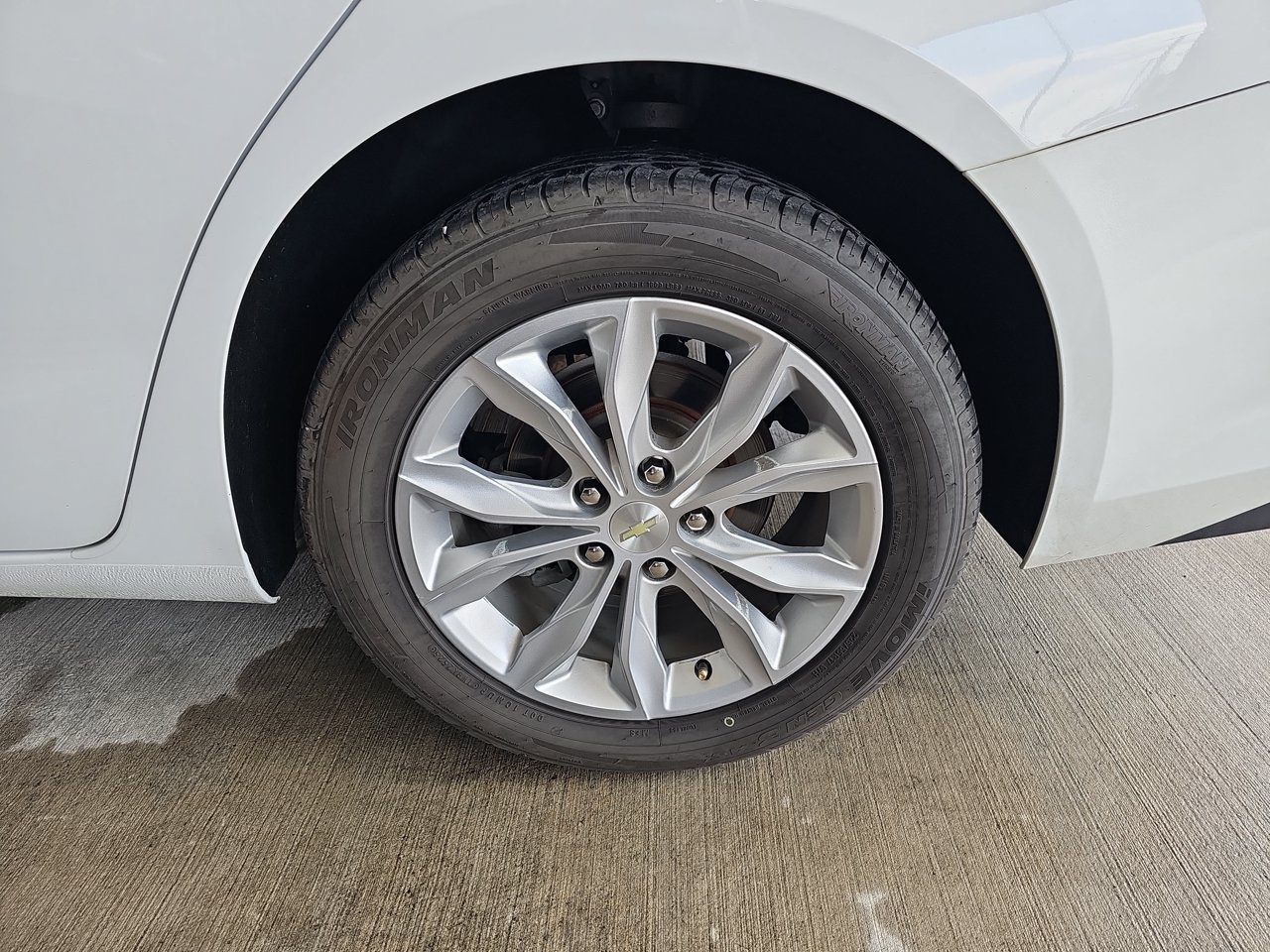 Used 2019 Summit White Chevrolet LT image 36