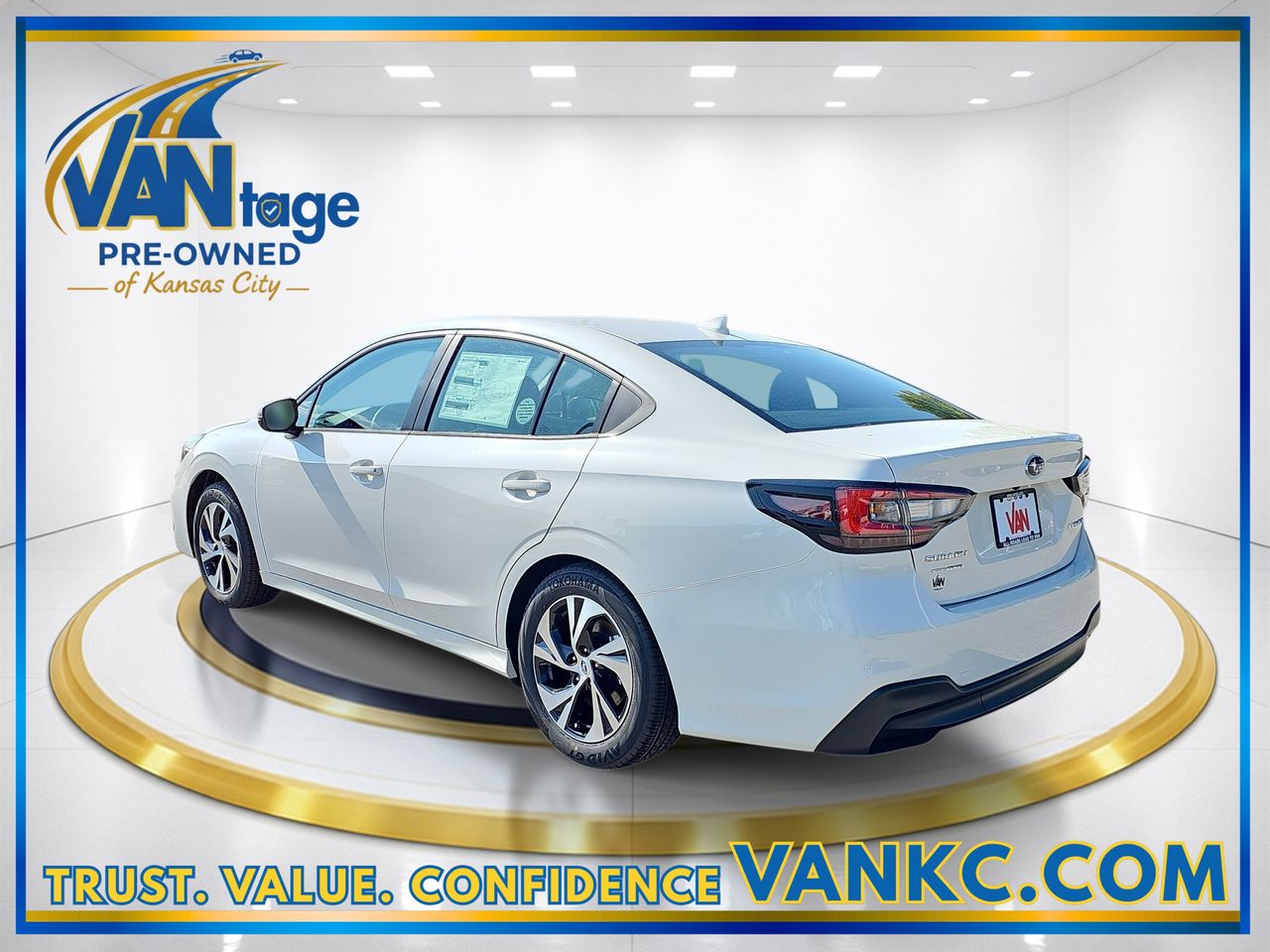 Certified Used 2025 Crystal White Pearl Subaru Premium image 9