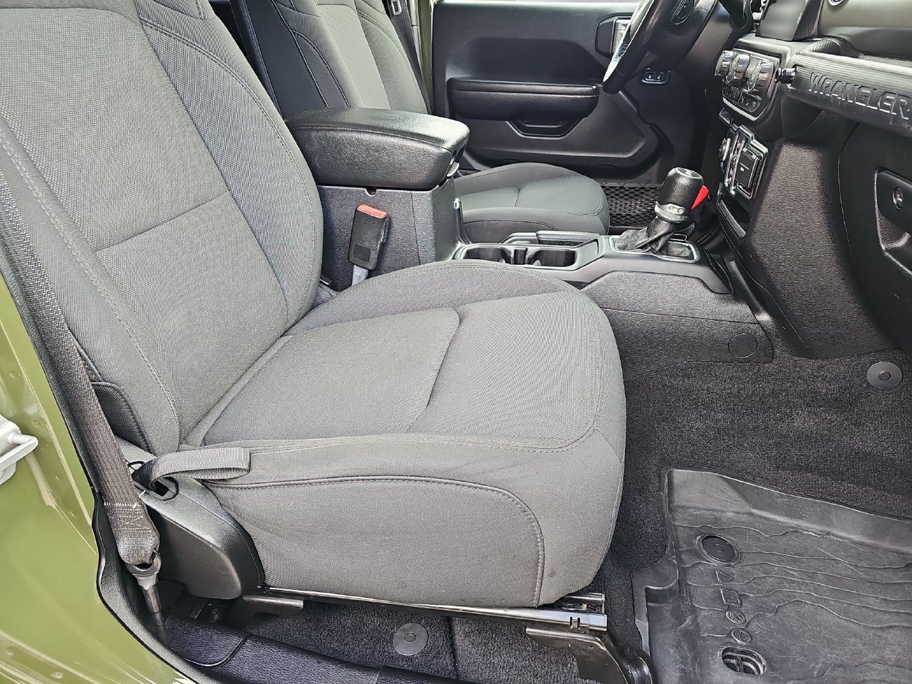 Used 2021 Sarge Green Clearcoat Jeep Unlimited Sport S image 13