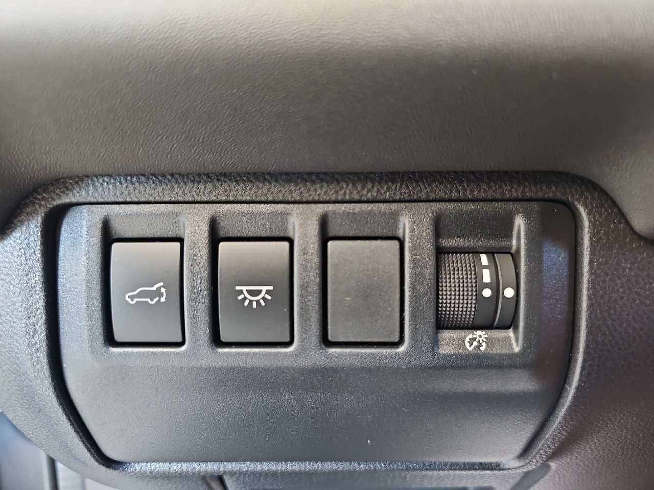 Used 2025 Magnetite Gray Metallic Subaru Limited image 28