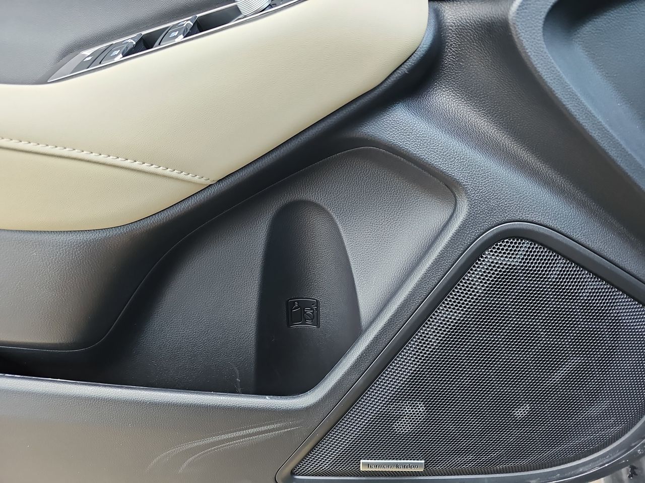 Certified Used 2025 Green Metallic Subaru Limited image 35