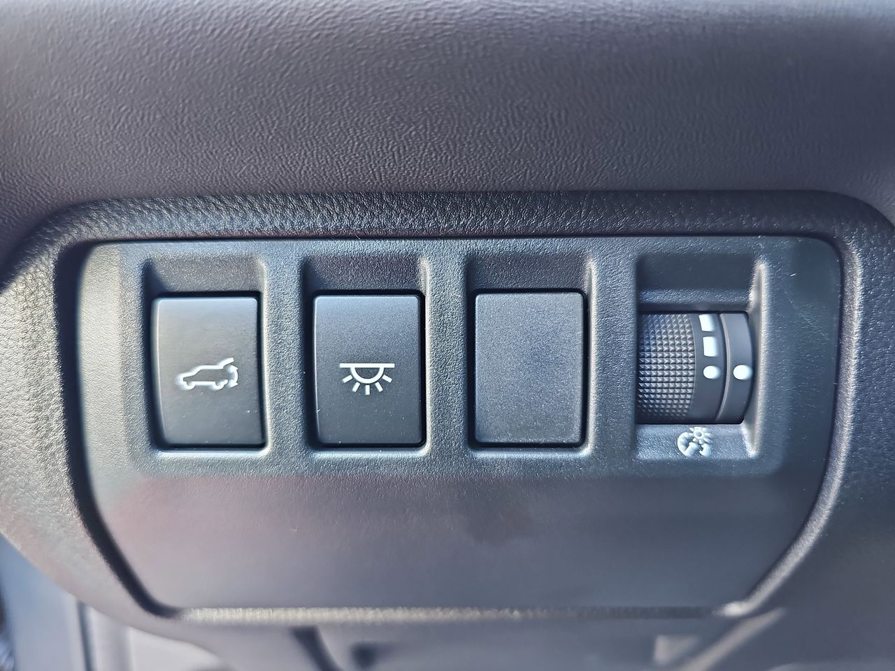 New 2026 Magnetite Gray Subaru Onyx Edition Touring 7-Passenger image 28