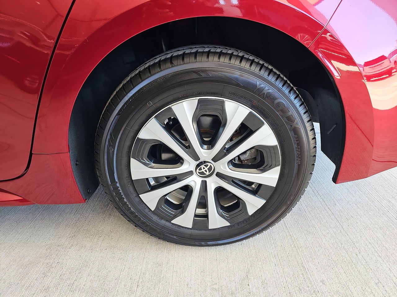 Used 2022 Ruby Flare Pearl Toyota LE image 37