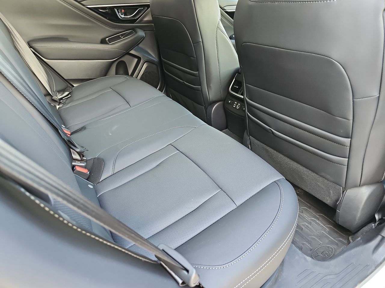 Certified Used 2025 Crystal White Subaru Limited image 14