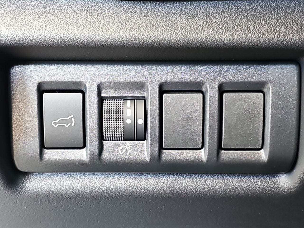 New 2026 Ice Silver Subaru Premium image 27