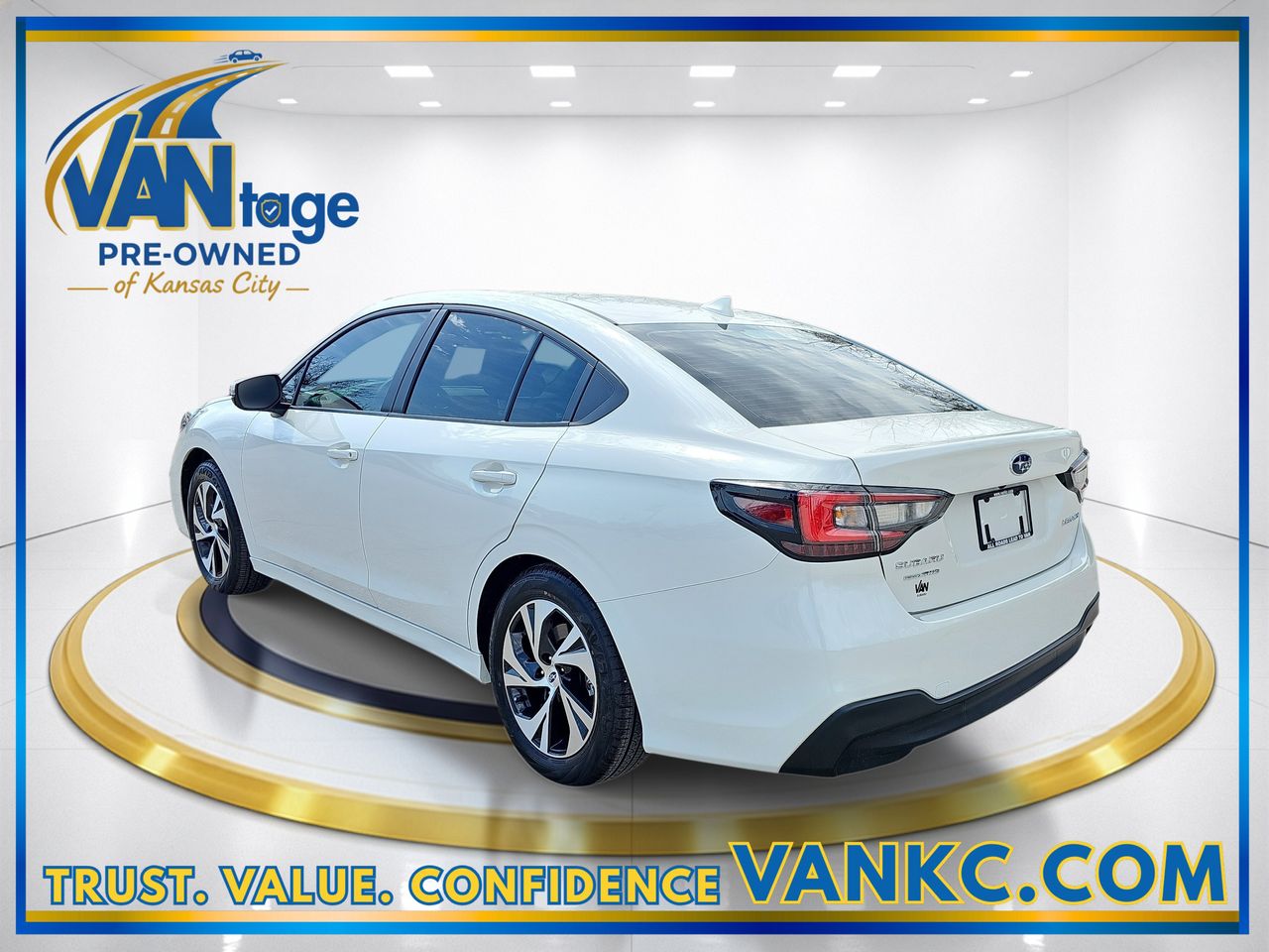 Certified Used 2025 Crystal White Pearl Subaru Premium image 9