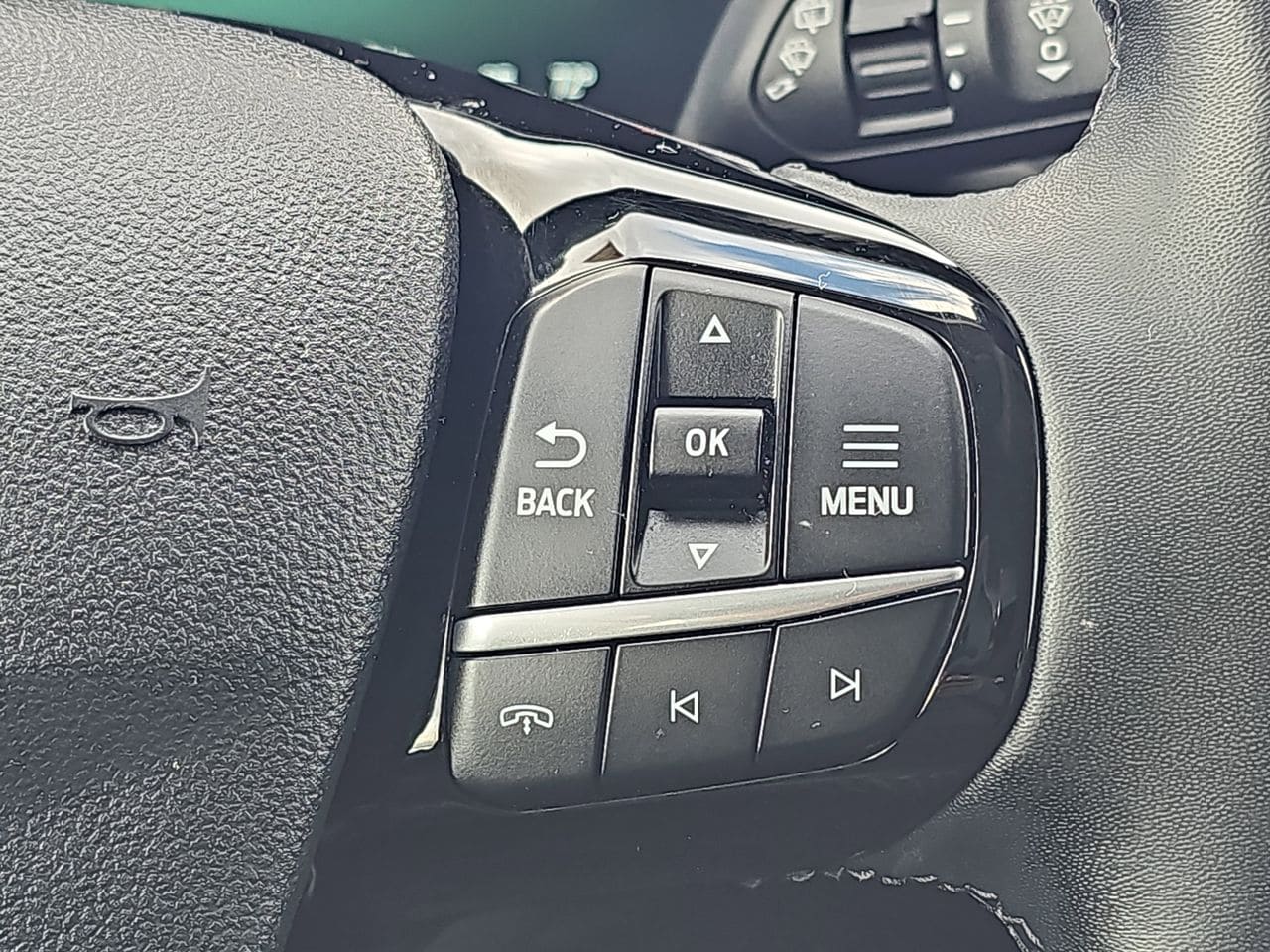 Used 2023 Red Metallic Ford Base image 23