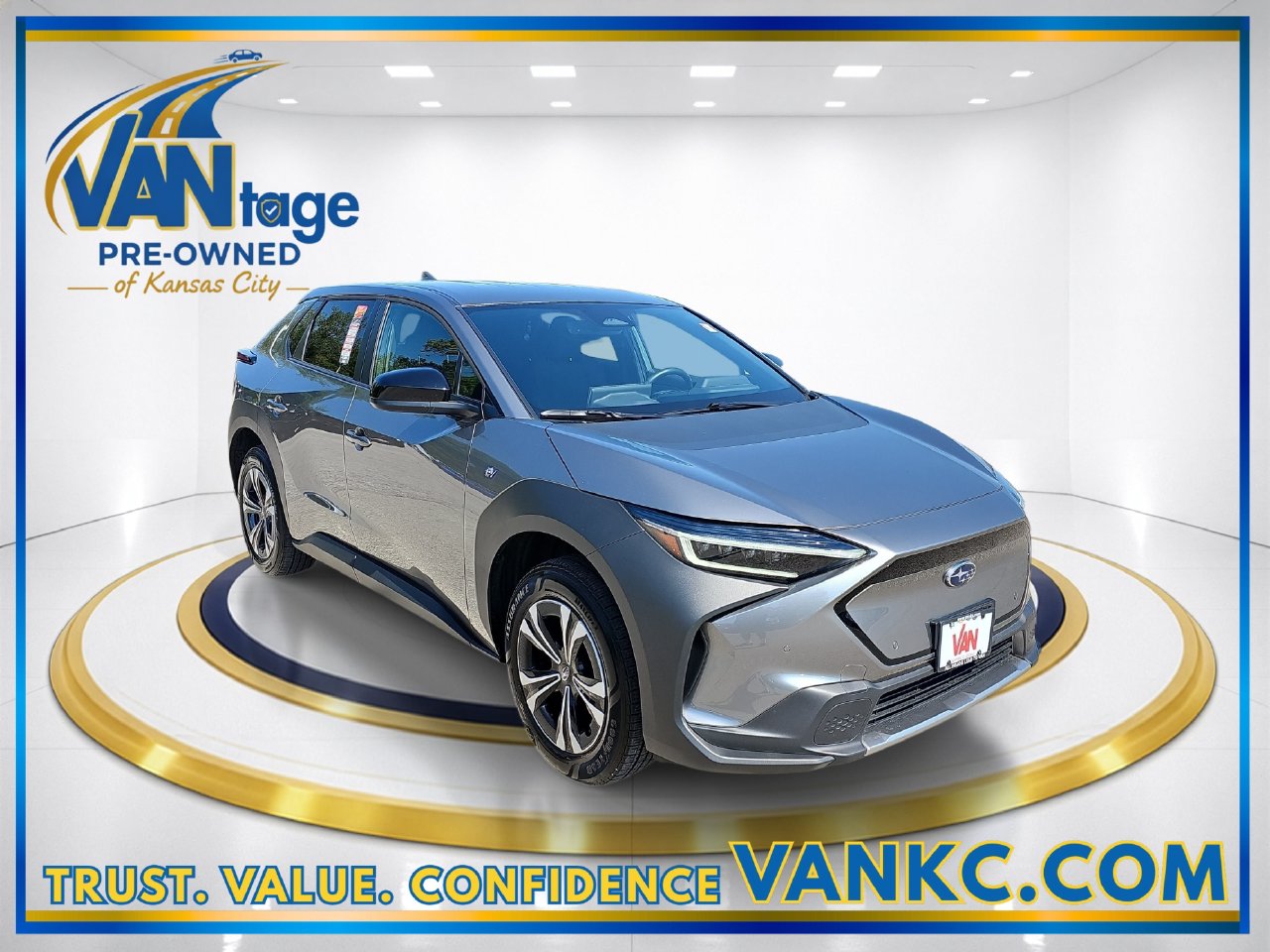 Certified Used 2023 Smoked Carbon Subaru Premium image 3