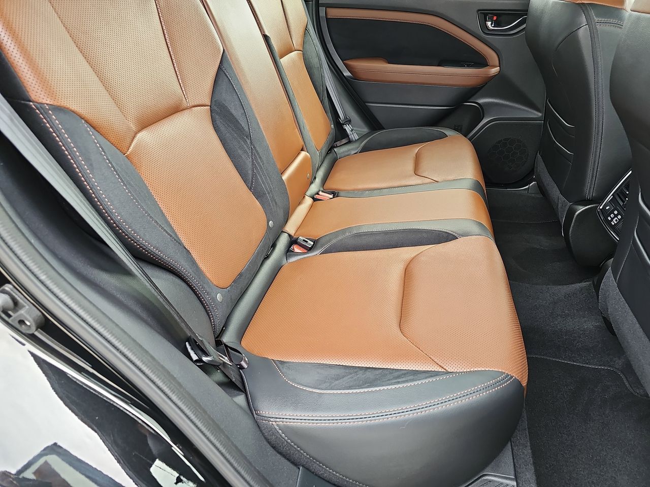 Used 2025 Crystal Black Silica Subaru Touring image 18