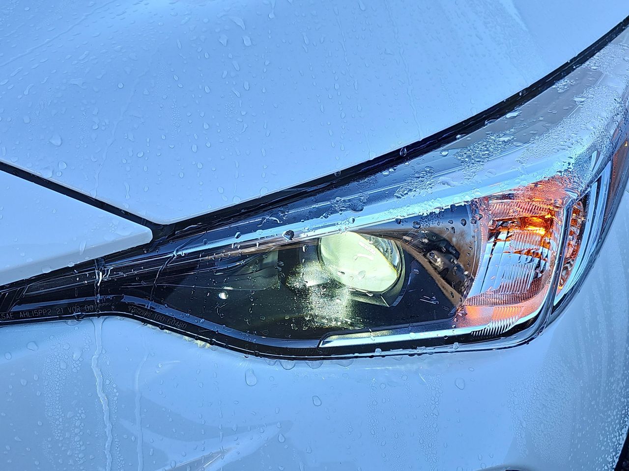 New 2026 Crystal White Pearl Subaru Premium image 31