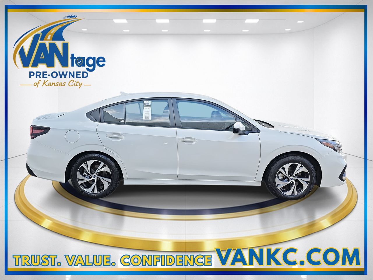 Used 2025 Crystal White Pearl Subaru Premium image 5