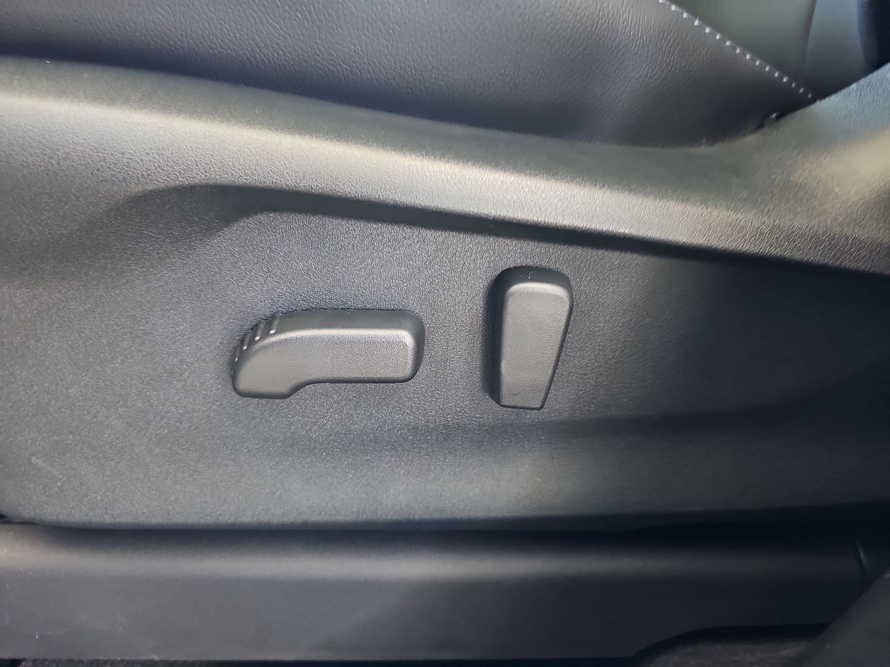 New 2026 Magnetite Gray Subaru Limited 7-Passenger image 31