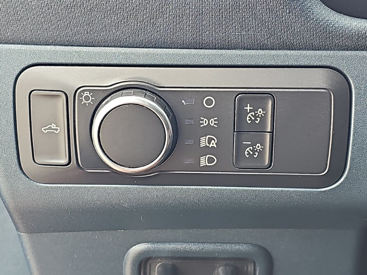 Used 2022 Red Metallic Ford Lariat image 29