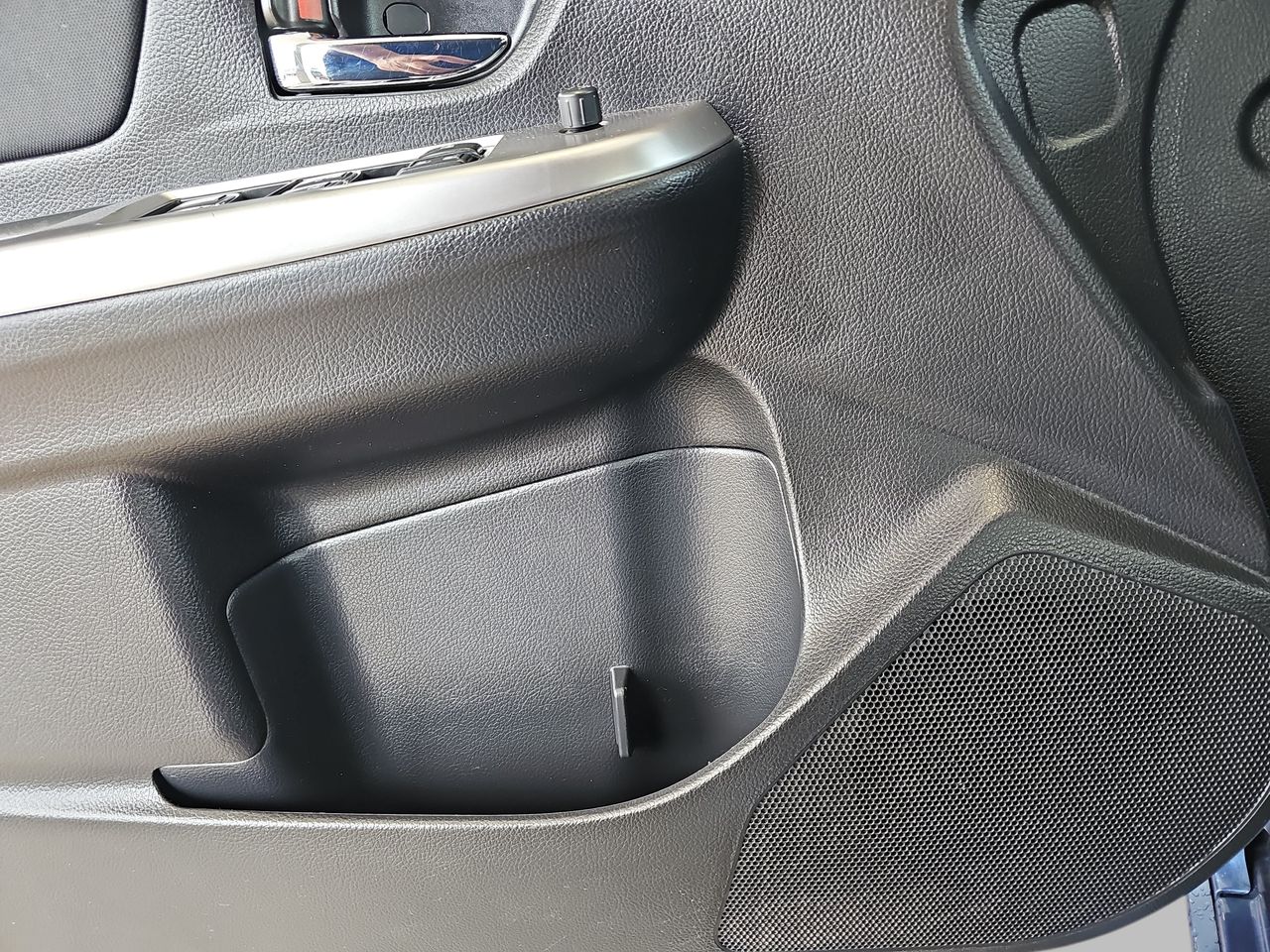 Used 2016 Quartz Blue Pearl Subaru 2.0i Sport Premium image 33